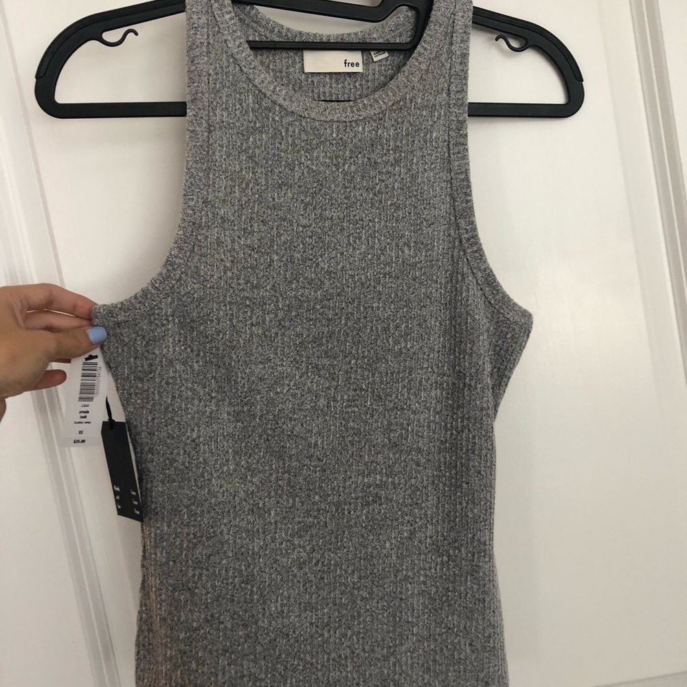 Aritzia Wilfred Free Tank. NWT